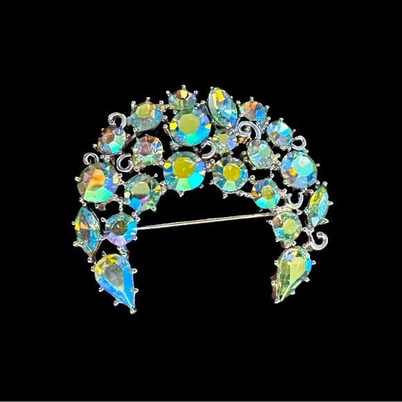 Stunning LISNER Vintage Iridescent Crystal Crescent Brooch - MINT CONDITION - Picture 2 of 5